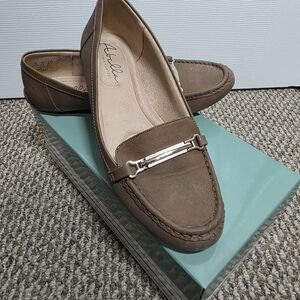 Abella Women's Brown Loafers with Silver Detail